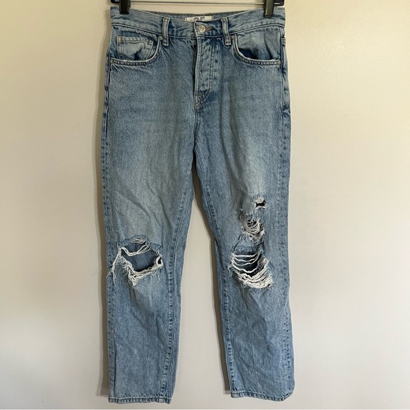 Women’s We The Free Light Wash Distressed Straight Leg Mom Jeans Size 25 - Picture 1 of 15